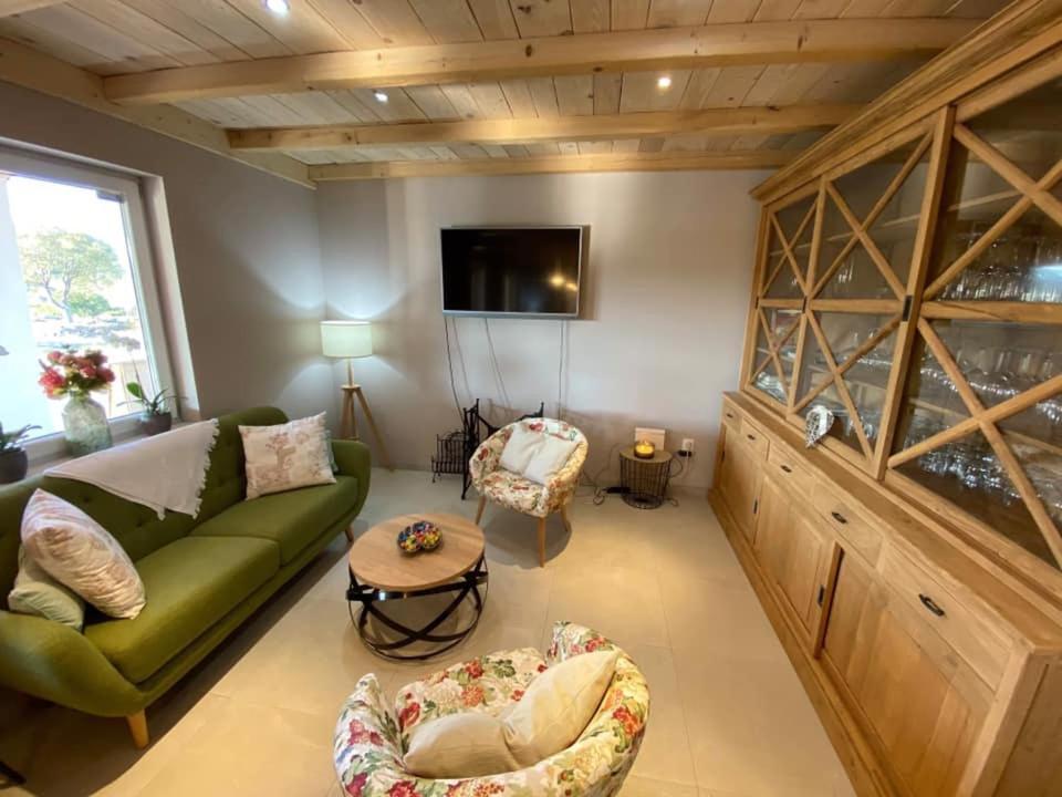Hotel B&B Mama Mia 오브로박 외부 사진